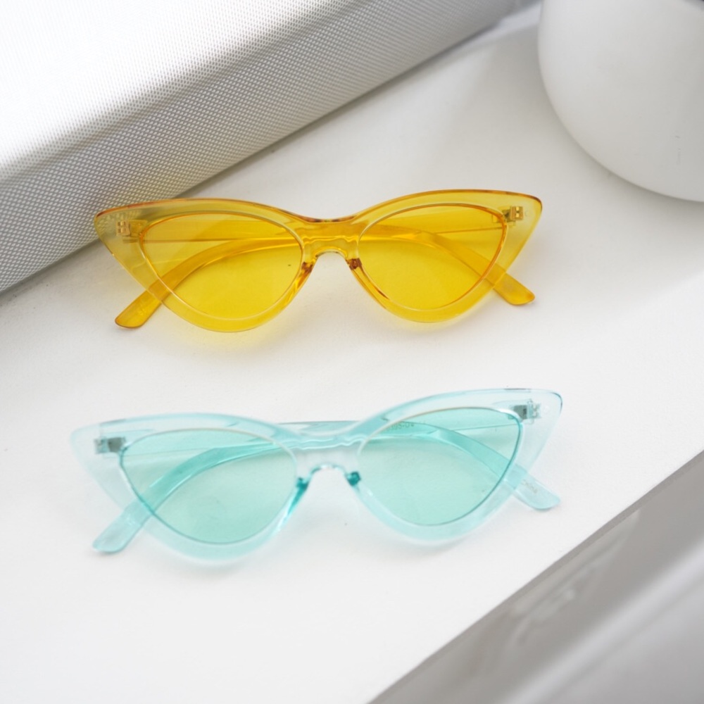 Translucent Retro Cat Eye Sunglasses - Picture 4 of 6